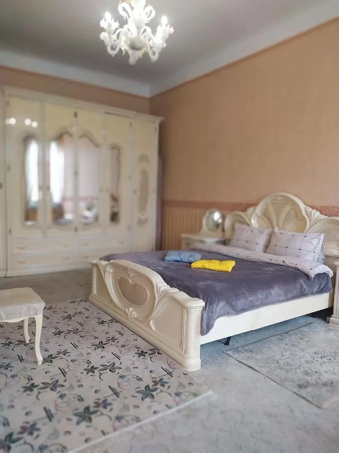 키예프 Світло Є! Історичний Центр! 아파트