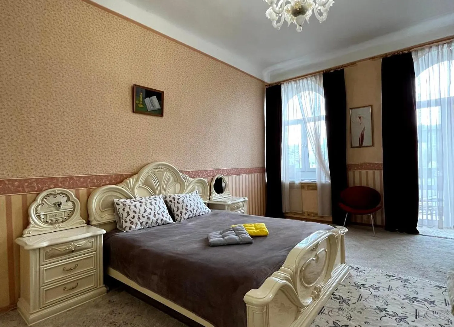 Світло Є! Історичний Центр! Appartement Kiev